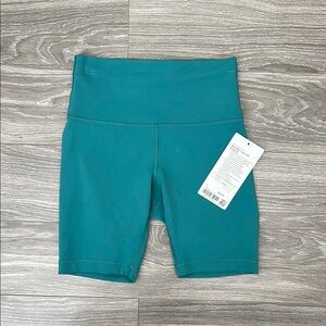 Lululemon Wunder Train HR Short 8”